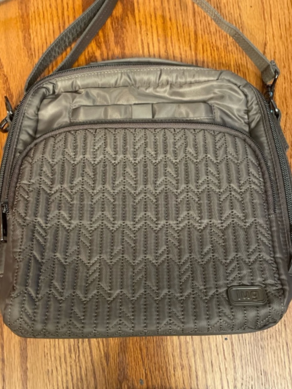 Lug Ranger Crossbody - Picture 3 of 8